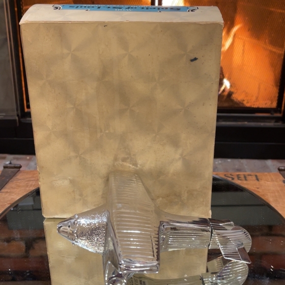 ‘70s - Avon - "Spirit of St. Louis" Airplane Decanter - Picture 3 of 11